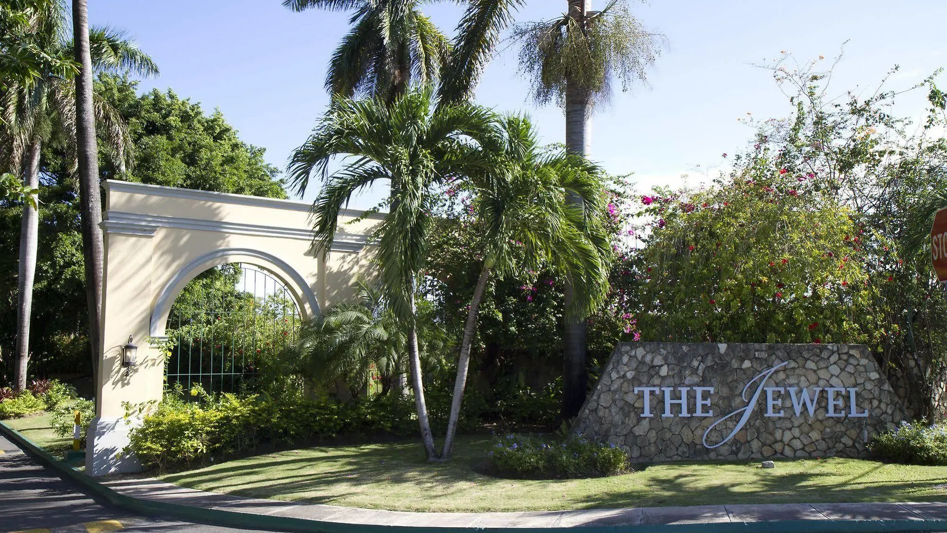 Jewel Dunn'S River Beach Resort & Spa, Ocho Rios,Curio Collection By Hilton Mammee Bay 4*,