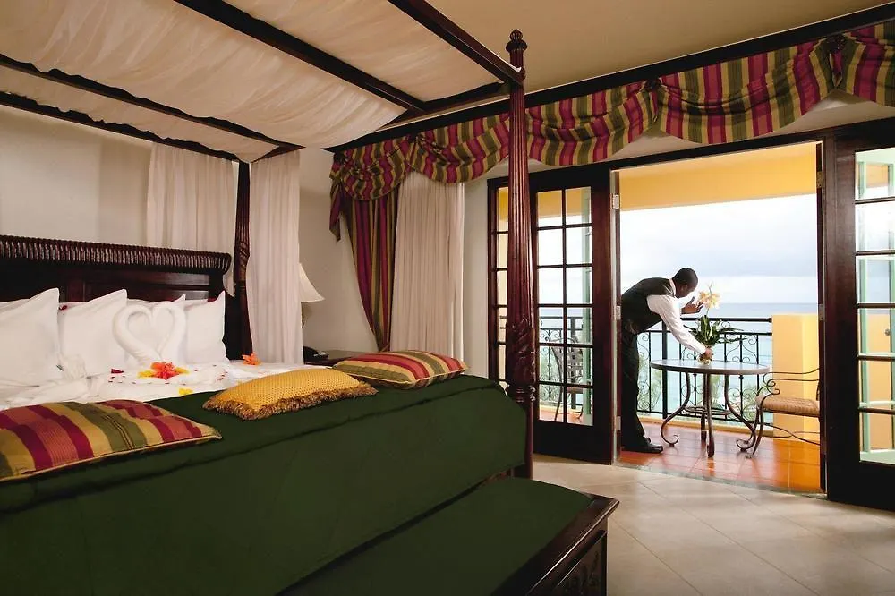 Jewel Dunn'S River Beach Resort & Spa, Ocho Rios,Curio Collection By Hilton Mammee Bay